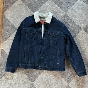 Men’s Levi’s Sherpa and denim jacket